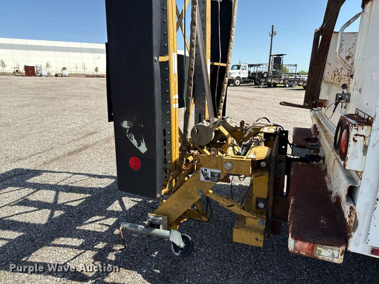 image for item EJ3633 1987 Ford LN8000F utility / service truck with crash attenuator 