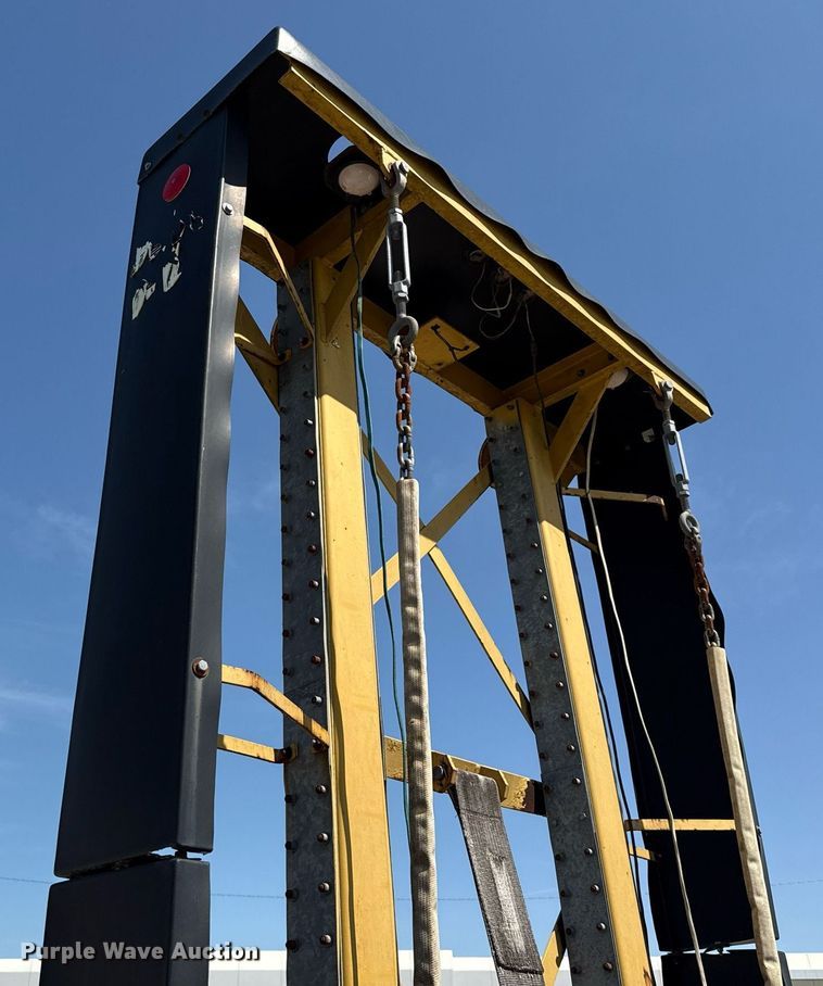 image for item EJ3633 1987 Ford LN8000F utility / service truck with crash attenuator 