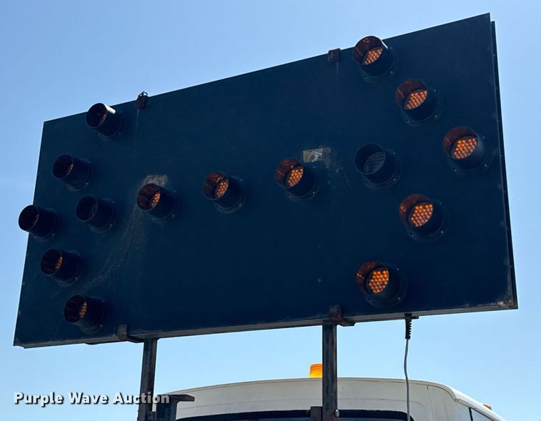 image for item EJ3633 1987 Ford LN8000F utility / service truck with crash attenuator 