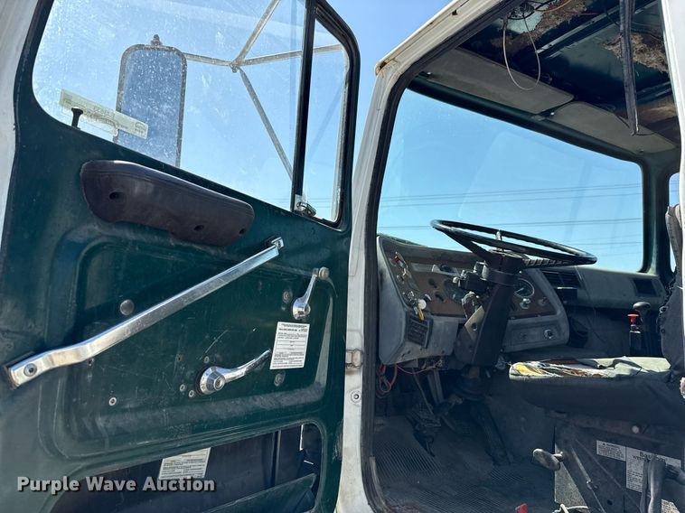 image for item EJ3633 1987 Ford LN8000F utility / service truck with crash attenuator 