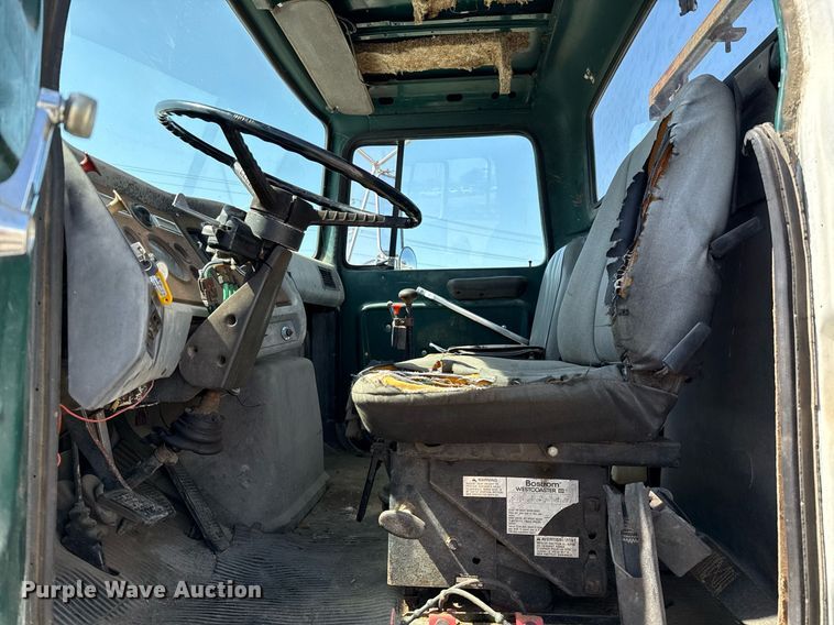 image for item EJ3633 1987 Ford LN8000F utility / service truck with crash attenuator 