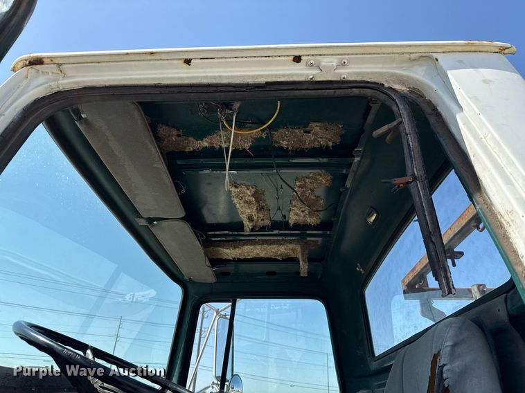 image for item EJ3633 1987 Ford LN8000F utility / service truck with crash attenuator 