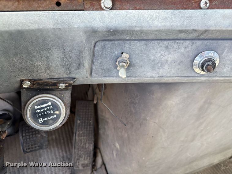 image for item EJ3633 1987 Ford LN8000F utility / service truck with crash attenuator 