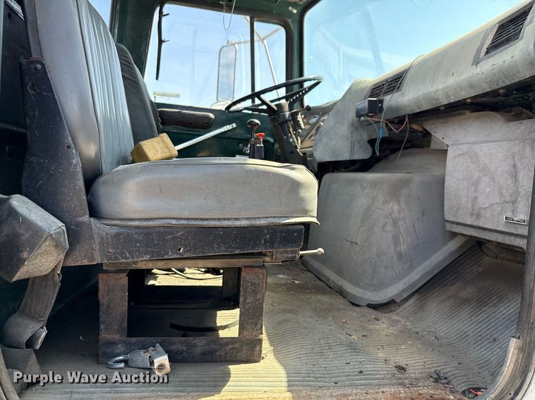 image for item EJ3633 1987 Ford LN8000F utility / service truck with crash attenuator 