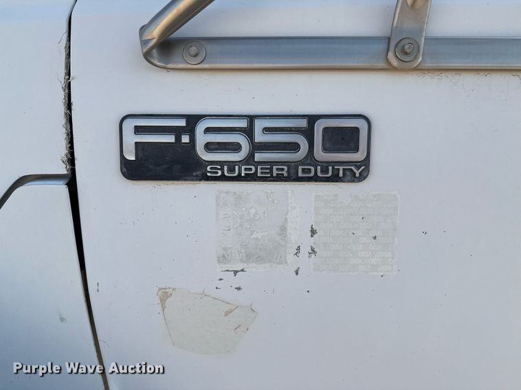 image for item EJ3643 2000 Ford F650 Super Duty XL water truck