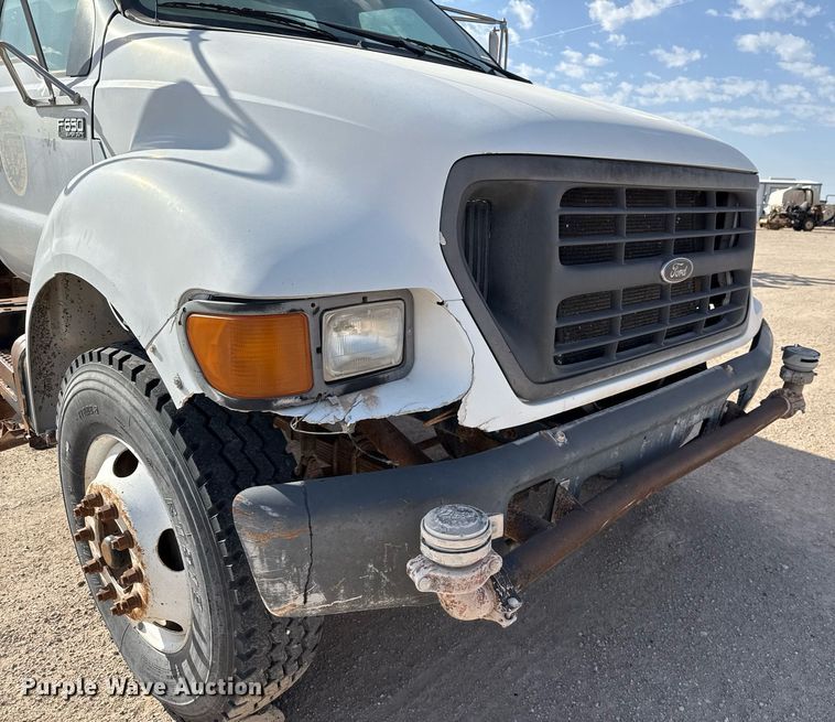 image for item EJ3643 2000 Ford F650 Super Duty XL water truck