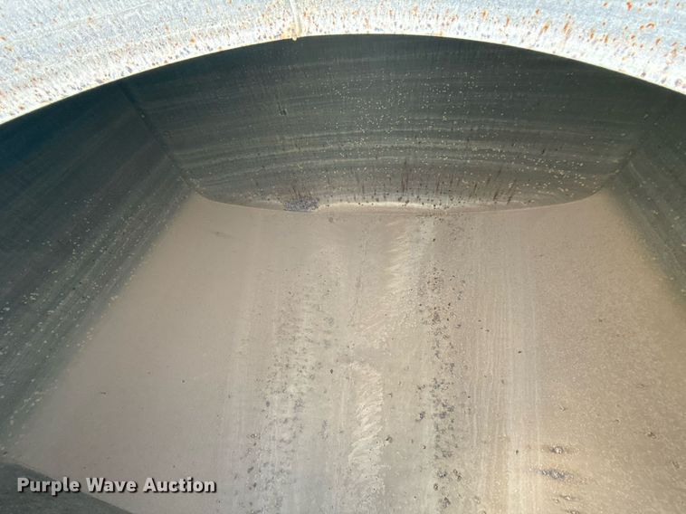 image for item EJ3643 2000 Ford F650 Super Duty XL water truck