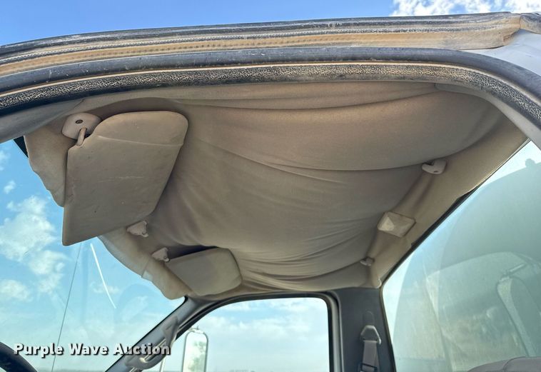 image for item EJ3643 2000 Ford F650 Super Duty XL water truck