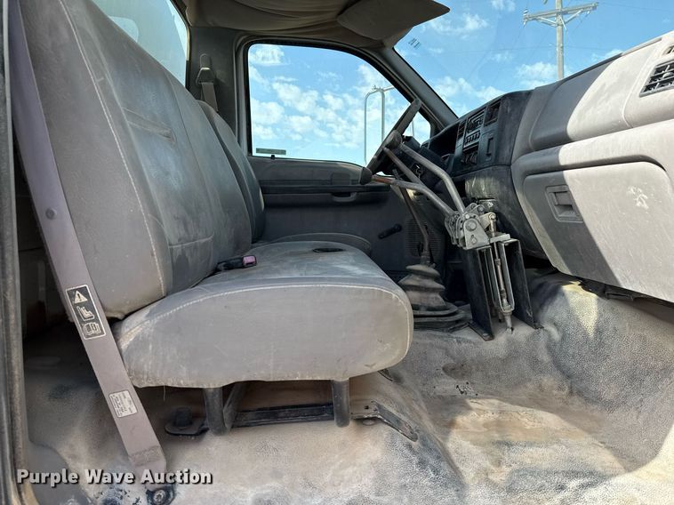 image for item EJ3643 2000 Ford F650 Super Duty XL water truck