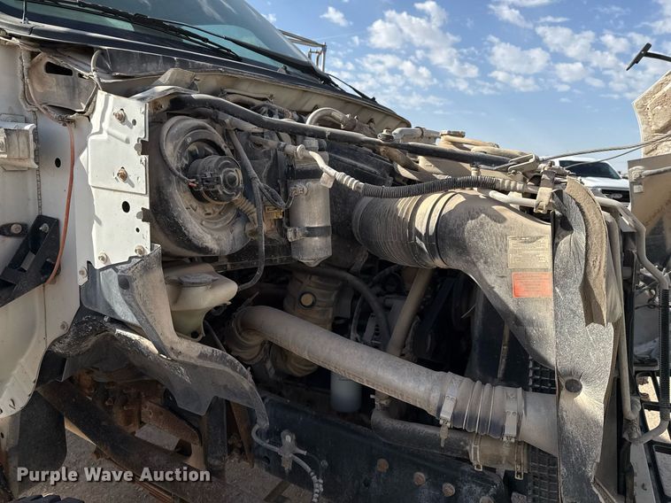 image for item EJ3643 2000 Ford F650 Super Duty XL water truck