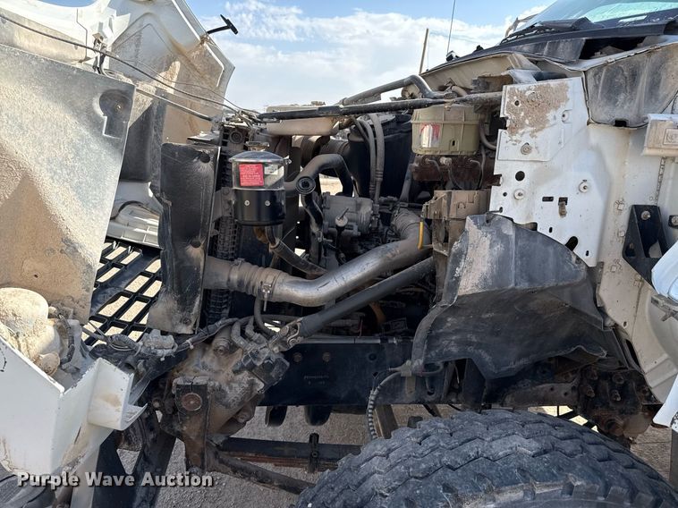 image for item EJ3643 2000 Ford F650 Super Duty XL water truck