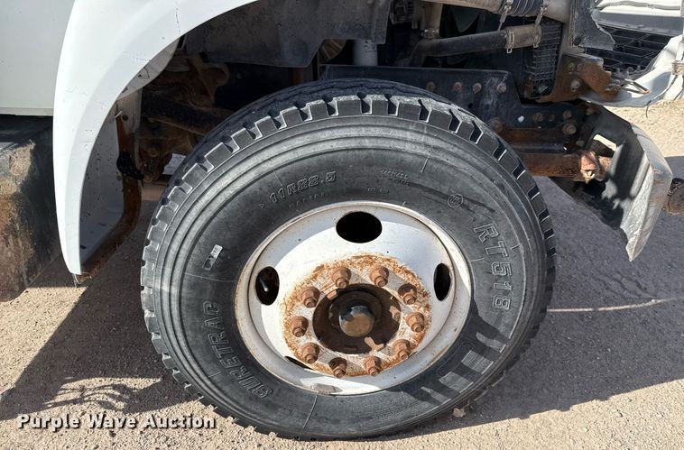 image for item EJ3643 2000 Ford F650 Super Duty XL water truck