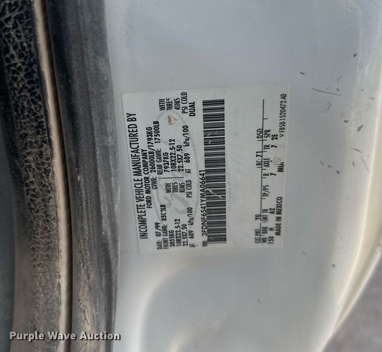 image for item EJ3643 2000 Ford F650 Super Duty XL water truck