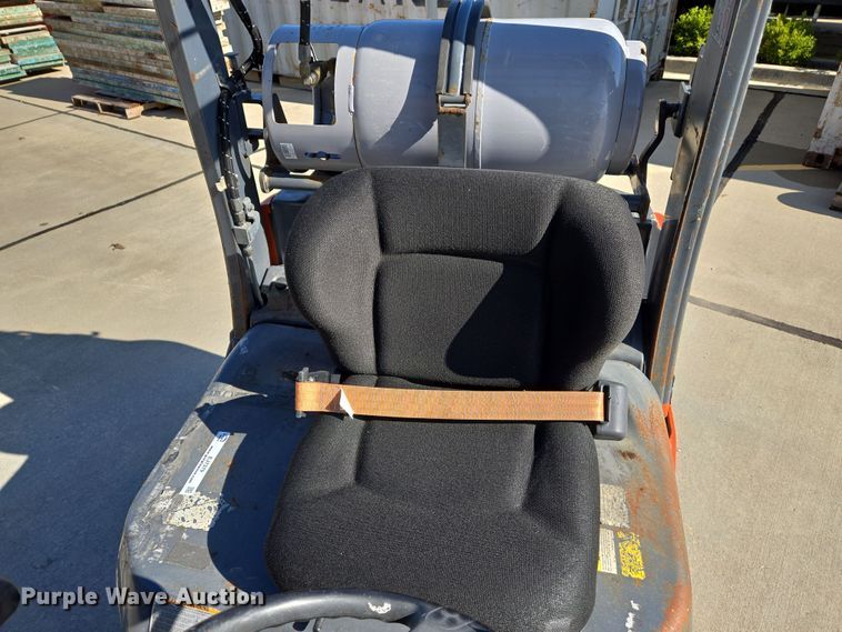 image for item EJ7379 Toyota 8FGCU20 forklift