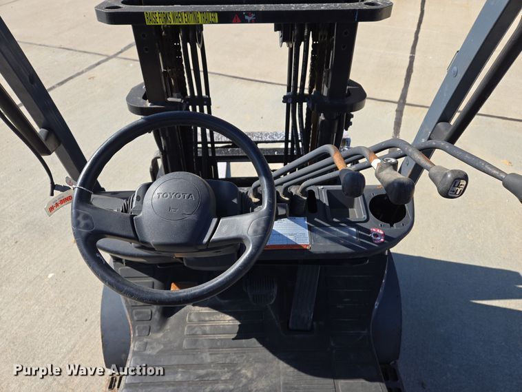 image for item EJ7379 Toyota 8FGCU20 forklift