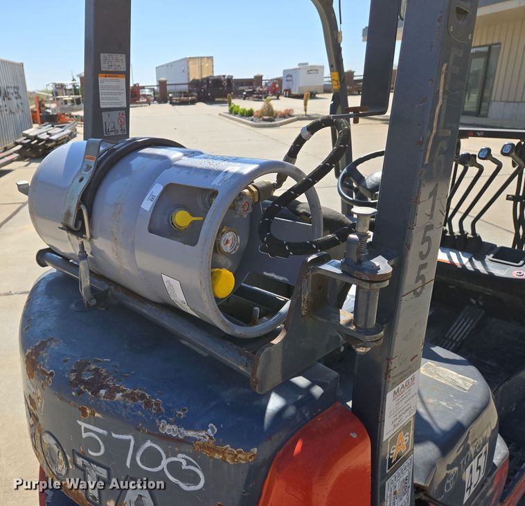 image for item EJ7380 Toyota 8FGCU20 forklift