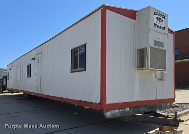 image for item EJ7381 1999 Pac Van office trailer