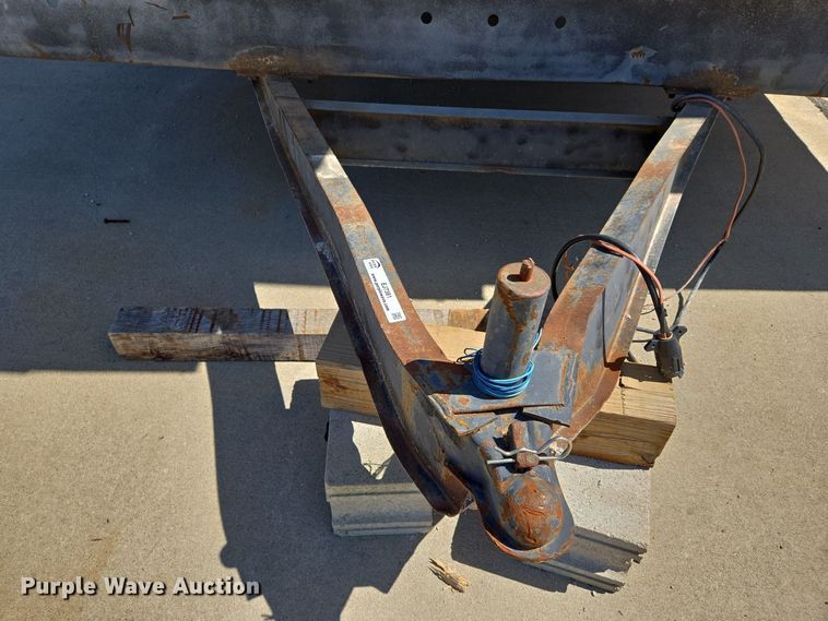 image for item EJ7381 1999 Pac Van office trailer