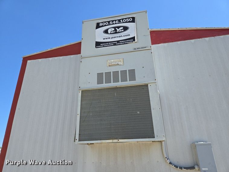 image for item EJ7381 1999 Pac Van office trailer