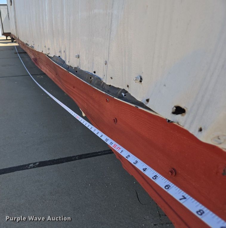 image for item EJ7381 1999 Pac Van office trailer