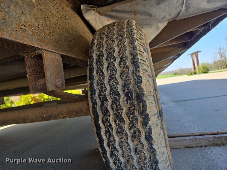 image for item EJ7381 1999 Pac Van office trailer