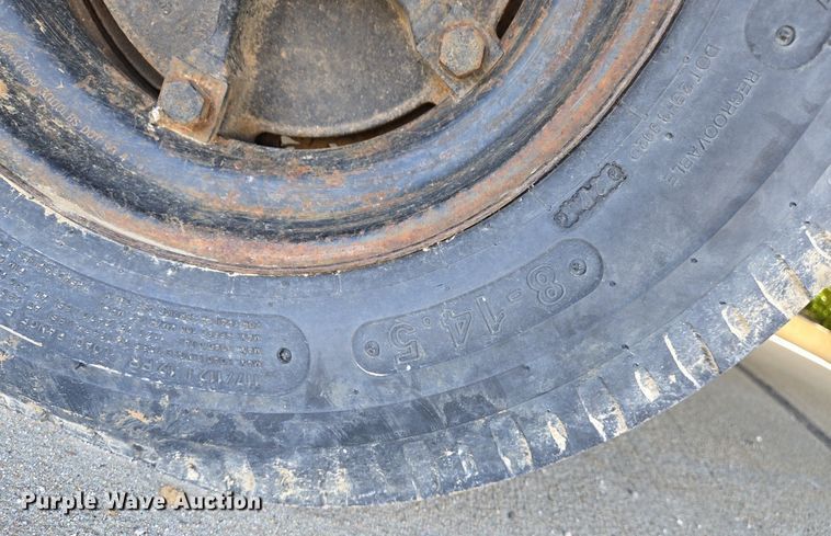 image for item EJ7381 1999 Pac Van office trailer