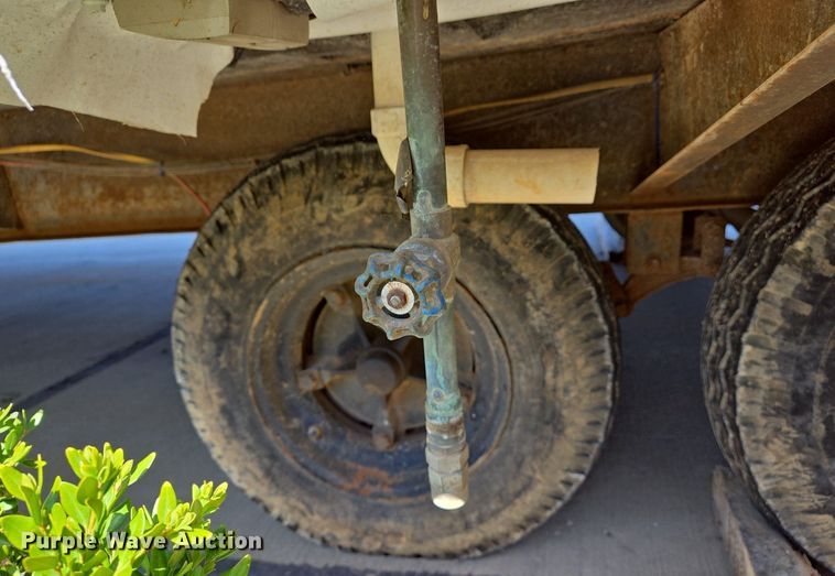 image for item EJ7381 1999 Pac Van office trailer