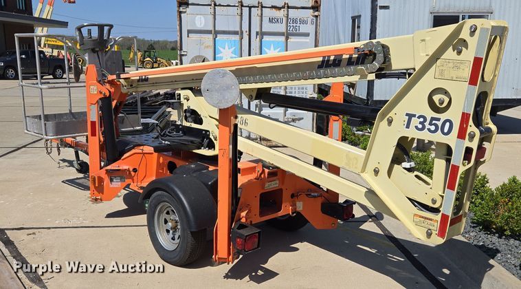 image for item EJ7385 2017 JLG Lift T350 boomlift