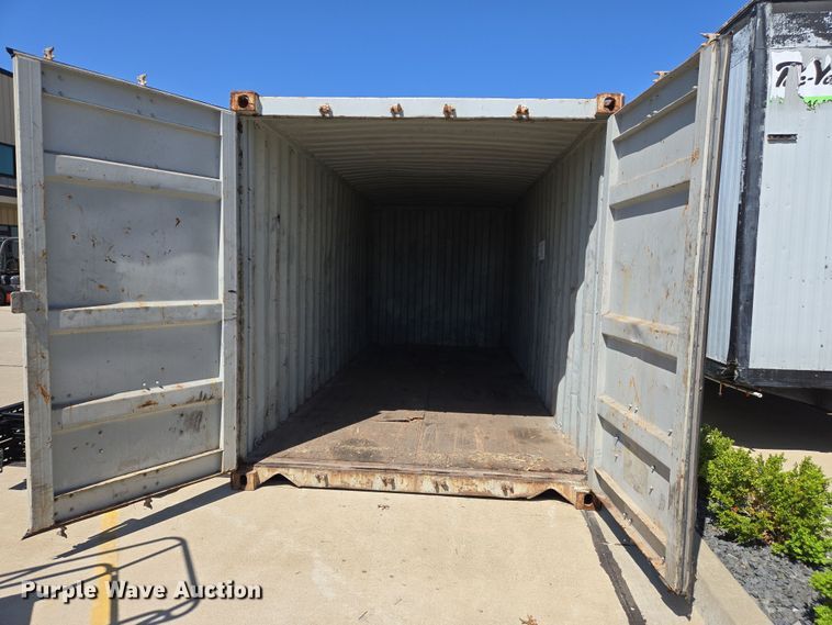 image for item EJ7388 2009 shipping container