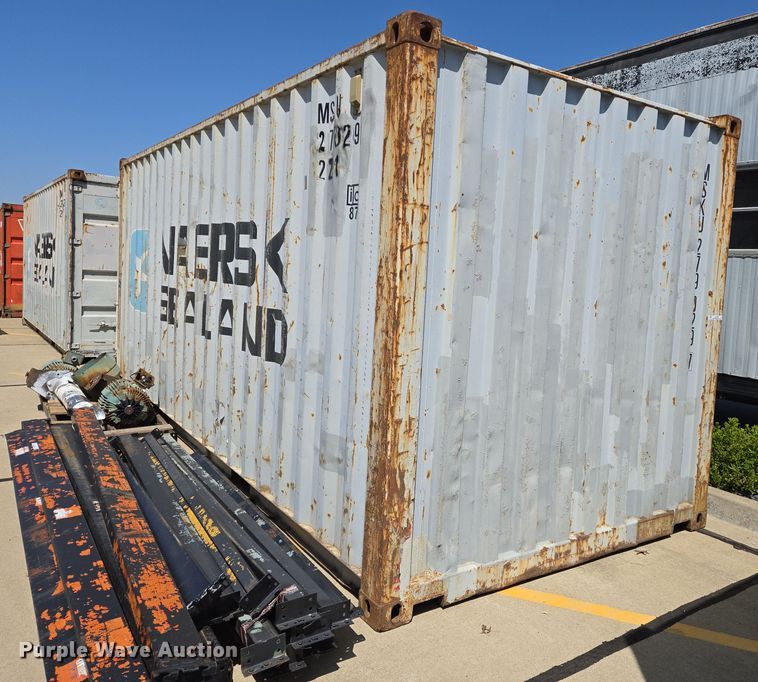 image for item EJ7389 2009 shipping container