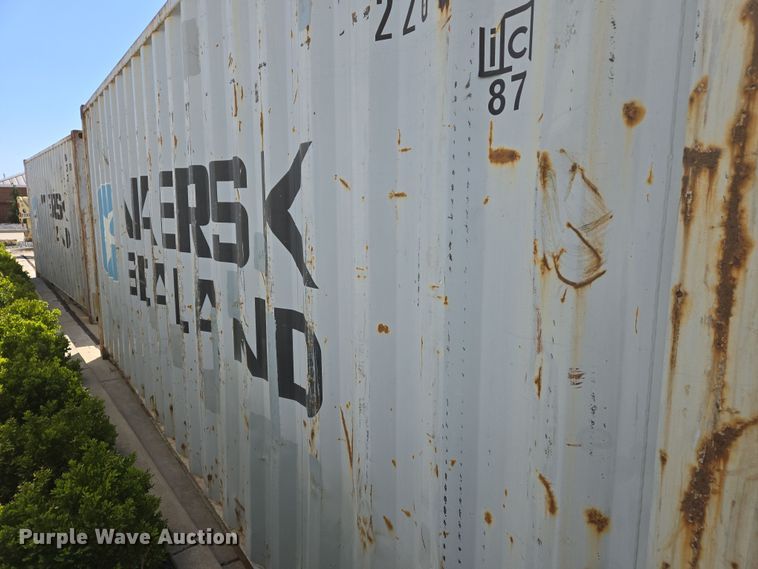 image for item EJ7389 2009 shipping container