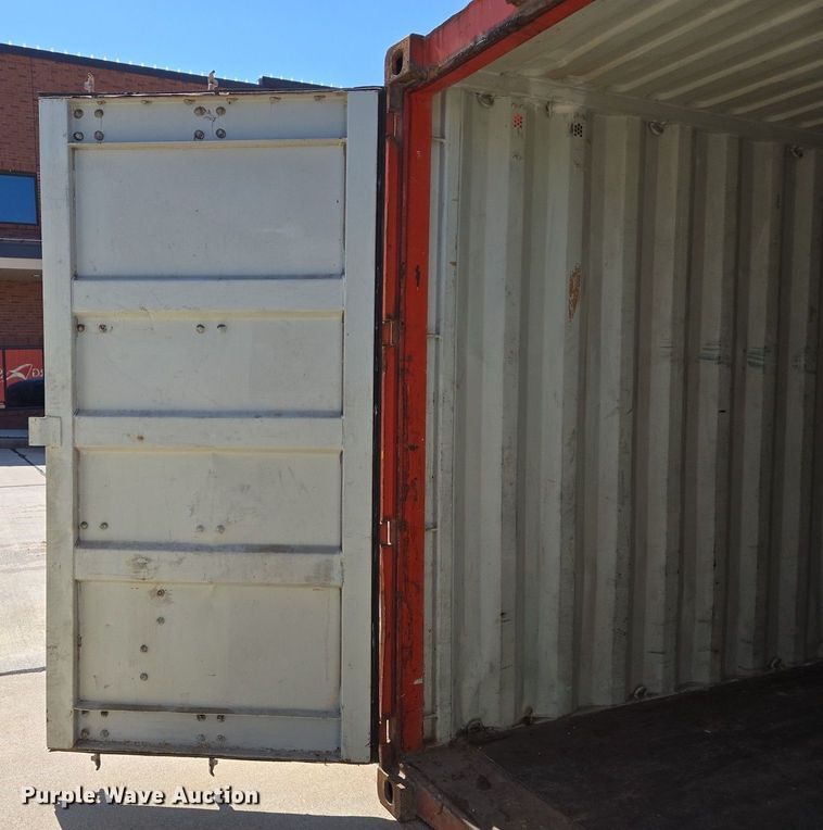 image for item EJ7391 2003 CIMC shipping container