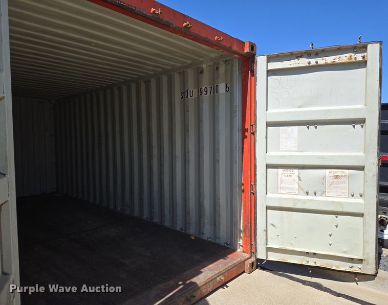 image for item EJ7391 2003 CIMC shipping container