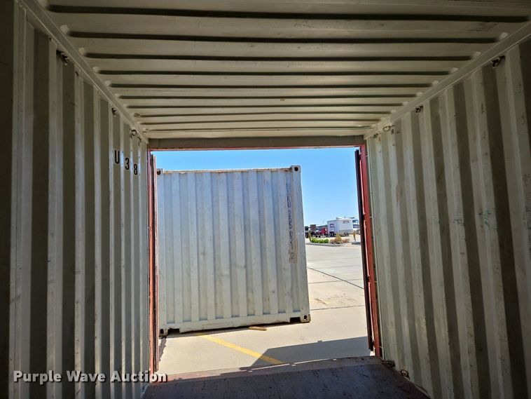 image for item EJ7391 2003 CIMC shipping container