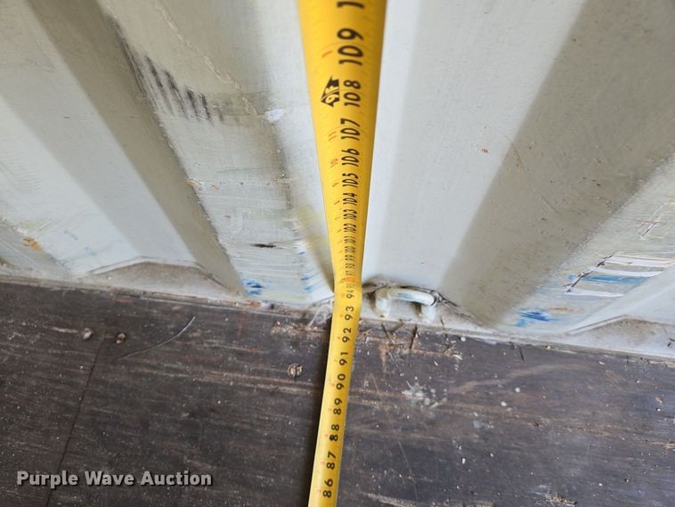 image for item EJ7391 2003 CIMC shipping container