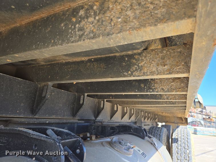 image for item EJ7392 2008 Peterbilt 340 dump truck