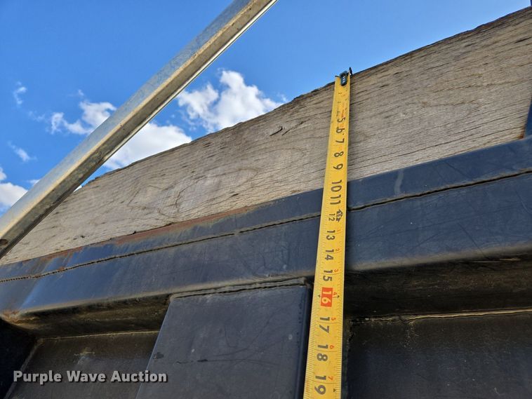 image for item EJ7392 2008 Peterbilt 340 dump truck