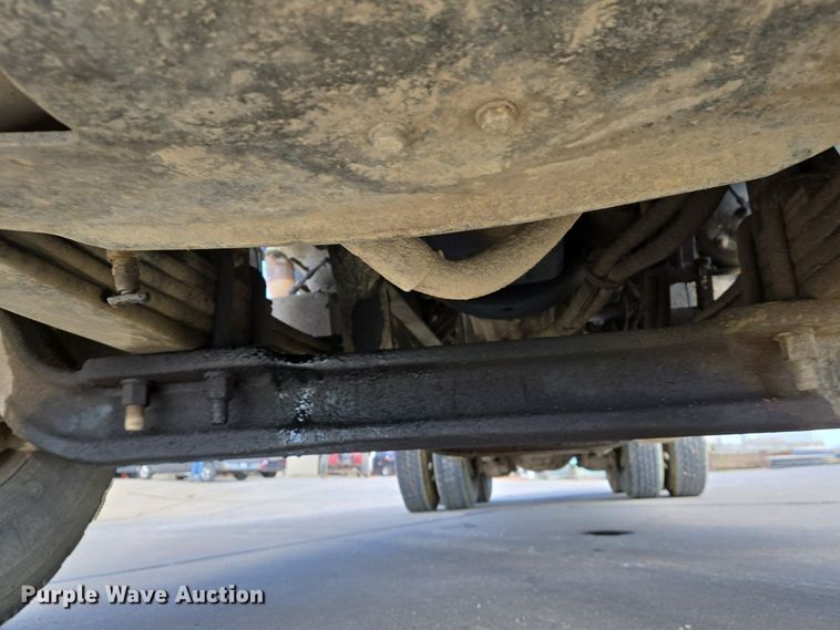 image for item EJ7392 2008 Peterbilt 340 dump truck