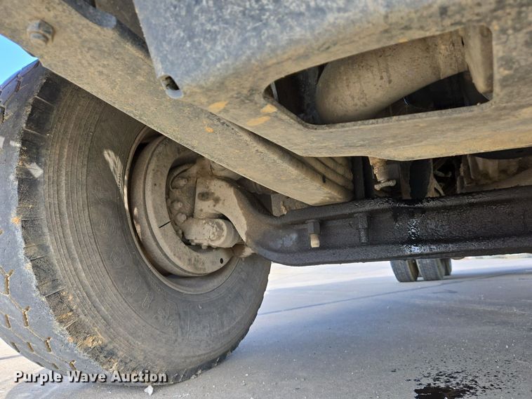 image for item EJ7392 2008 Peterbilt 340 dump truck