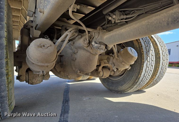 image for item EJ7392 2008 Peterbilt 340 dump truck