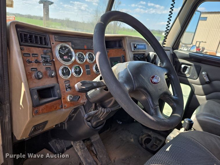 image for item EJ7392 2008 Peterbilt 340 dump truck