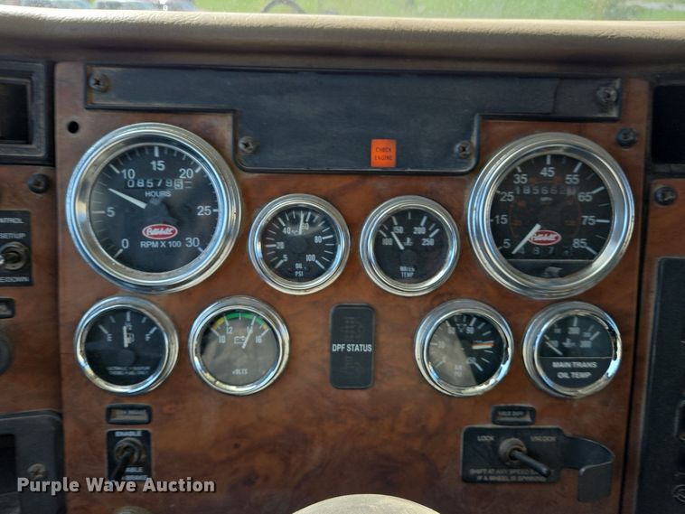 image for item EJ7392 2008 Peterbilt 340 dump truck