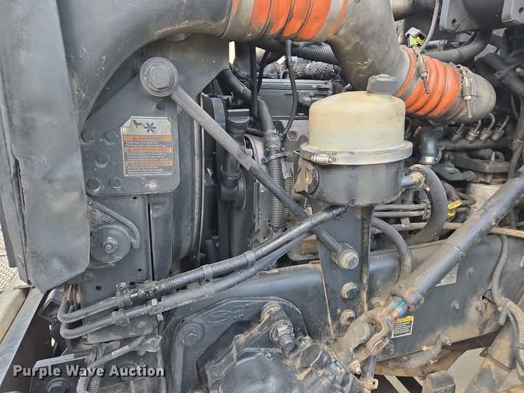 image for item EJ7392 2008 Peterbilt 340 dump truck