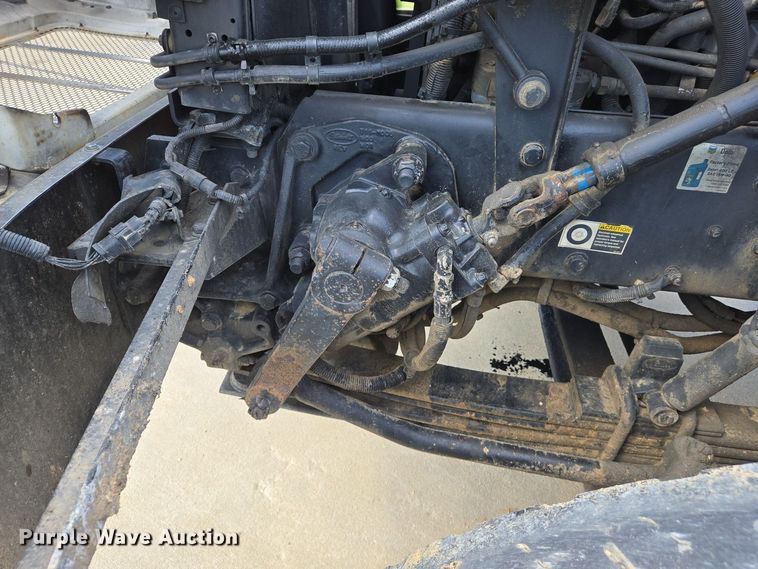 image for item EJ7392 2008 Peterbilt 340 dump truck