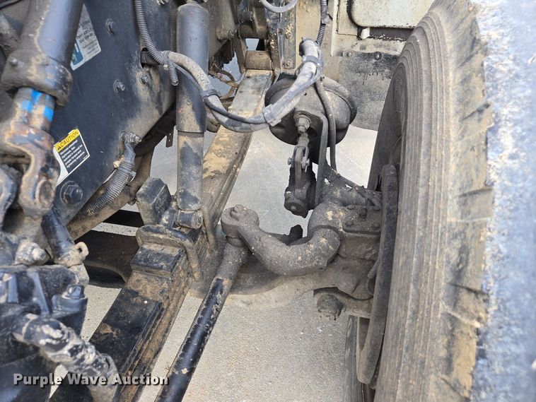 image for item EJ7392 2008 Peterbilt 340 dump truck