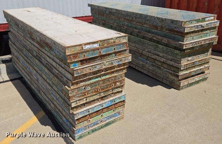 image for item EJ7394 Approximately 30 concrete forms