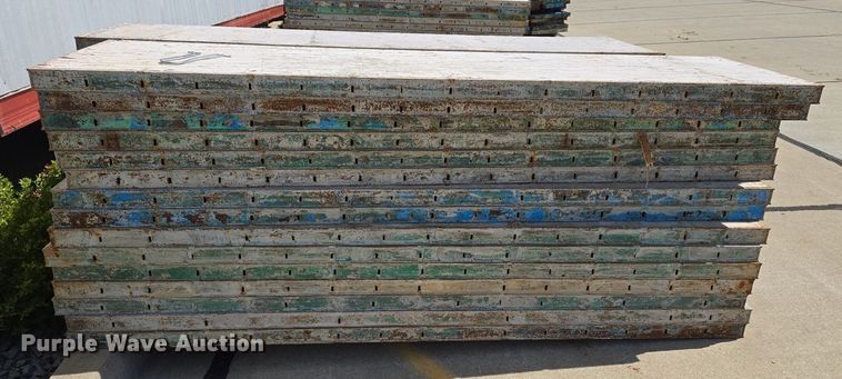 image for item EJ7395 Approximately 30 concrete forms