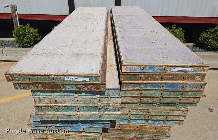 image for item EJ7395 Approximately 30 concrete forms