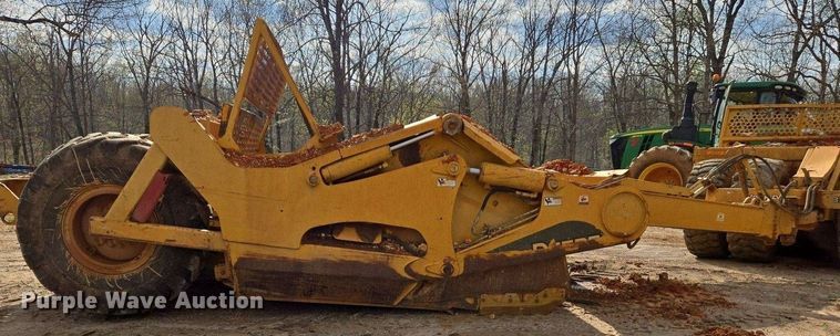 image for item EJ7400 2004 John Deere 1810E scraper