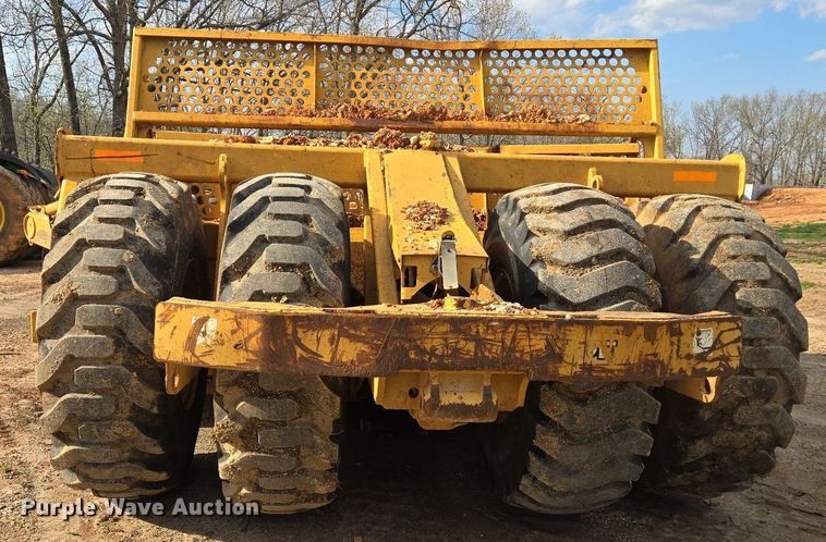 image for item EJ7400 2004 John Deere 1810E scraper